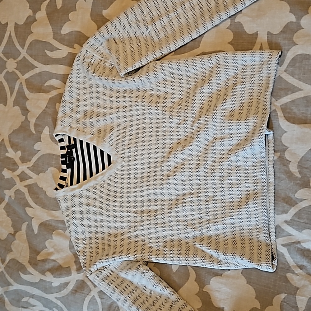 THEORY Veil Striped V-Neck Sweater - White / Black